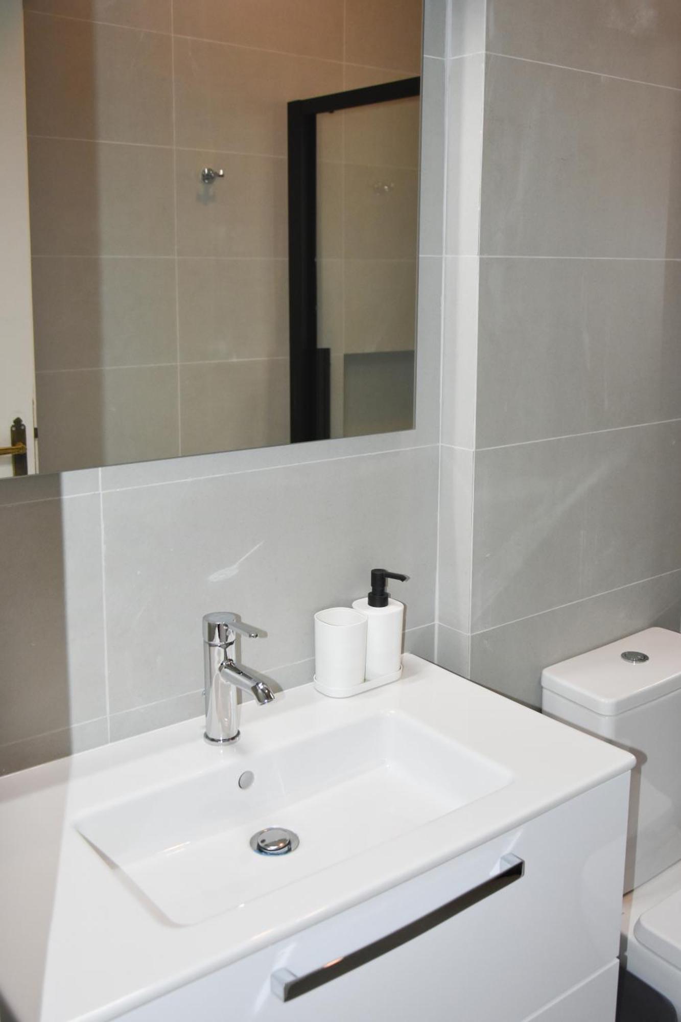 Spacious Modern Apartment In Pagkrati Athene Buitenkant foto