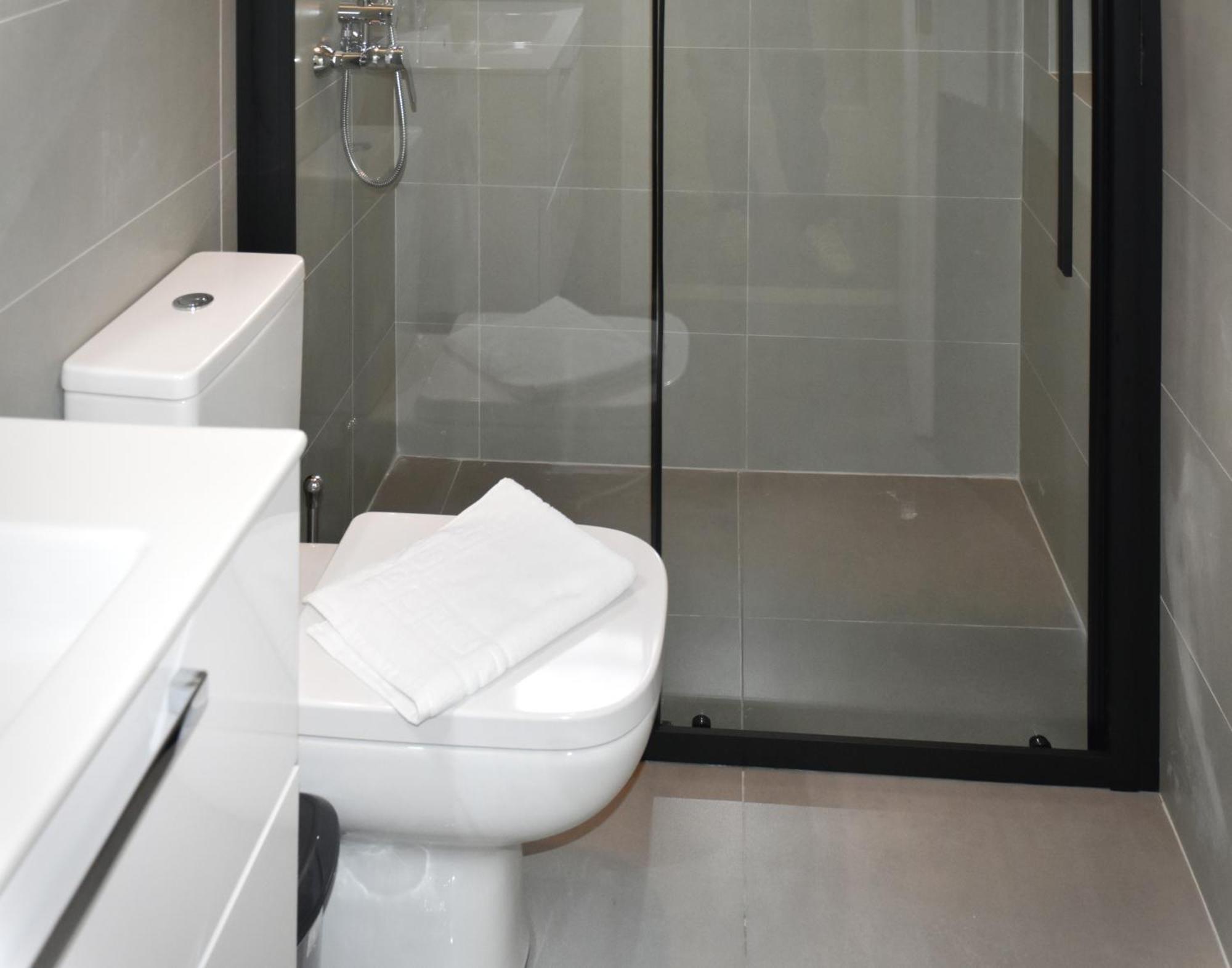 Spacious Modern Apartment In Pagkrati Athene Buitenkant foto